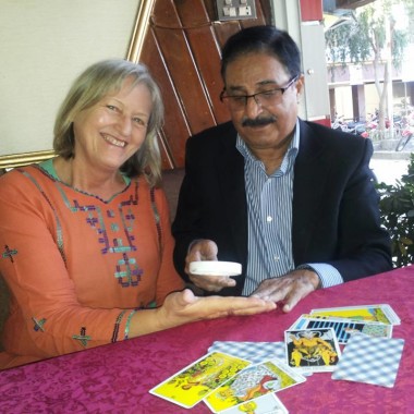 IH Malik Palmistry Session with German Lady