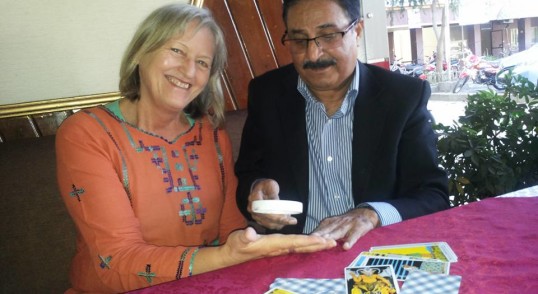 IH malik palmistry Session with german lady